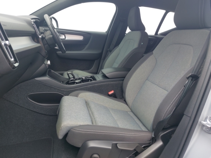 Volvo XC40 2.0 B3p Plus Dark SK73TNO Silver #5