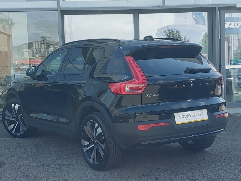 Volvo XC40 2.0 B3p Ultra Dark Black #2