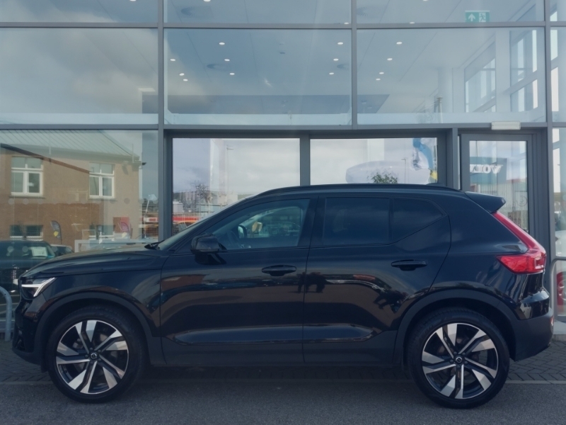 Volvo XC40 2.0 B3p Ultra Dark Black #4