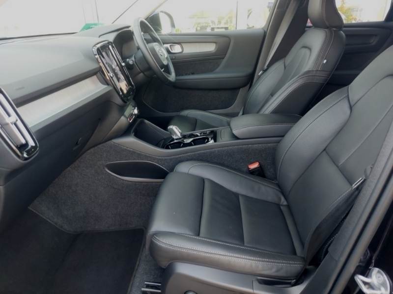 Volvo XC40 2.0 B3p Ultra Dark Black #5