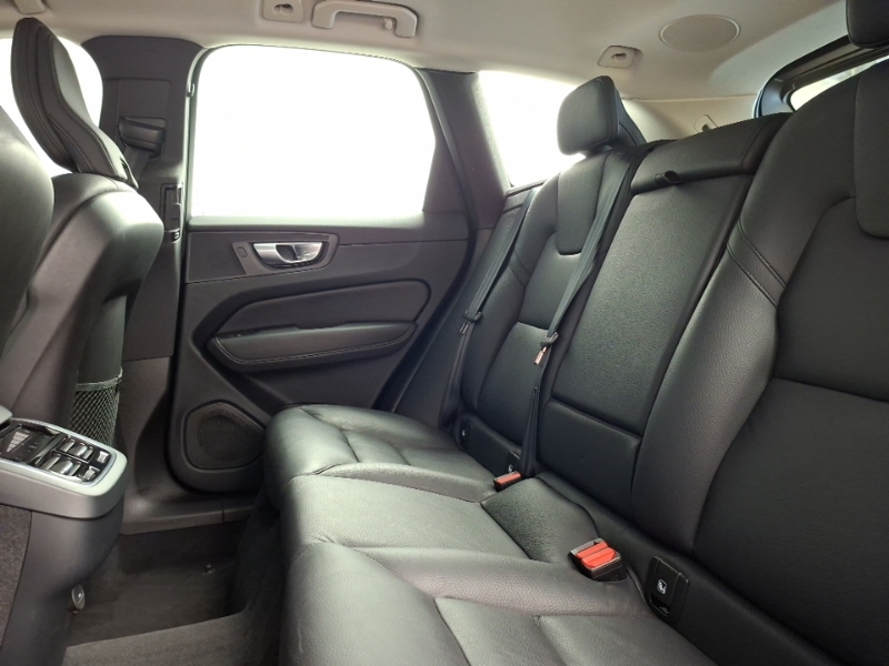 Volvo XC60 2.0 B5p Plus Dark Awd Geartronic Grey #6