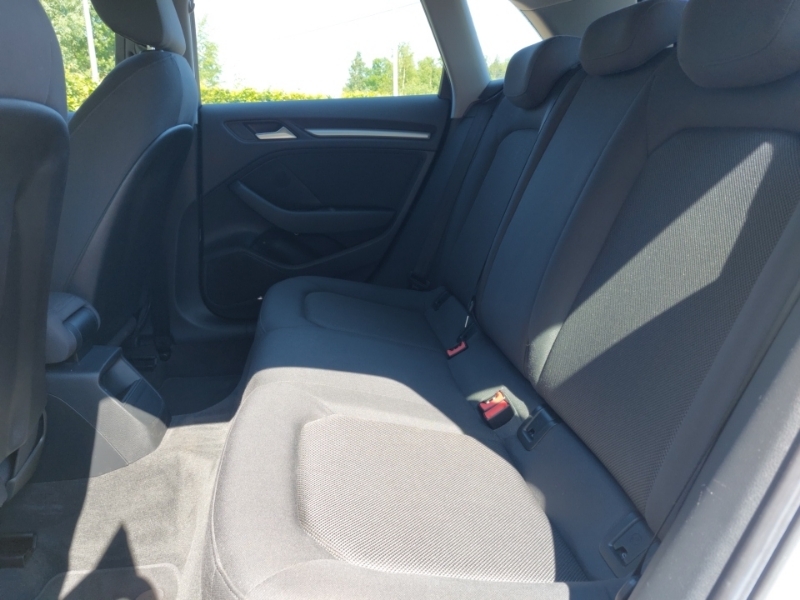 Audi A3 35 Tfsi Se Technik BL69YSO White #6