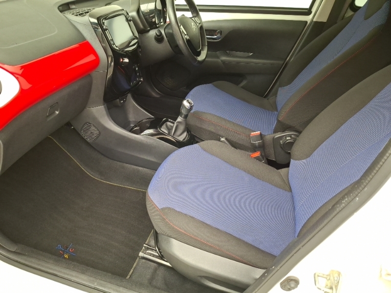 Citroen C1 1.0 Vti 72 Jcc White #5