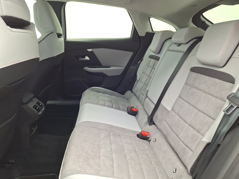 Citroen C4 1.2 Hybrid 145 Max White #6
