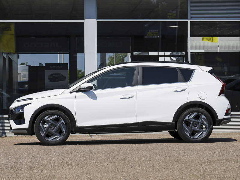 Hyundai Bayon 1.0 Tgdi 90 Tech Line PY26NKD White #4