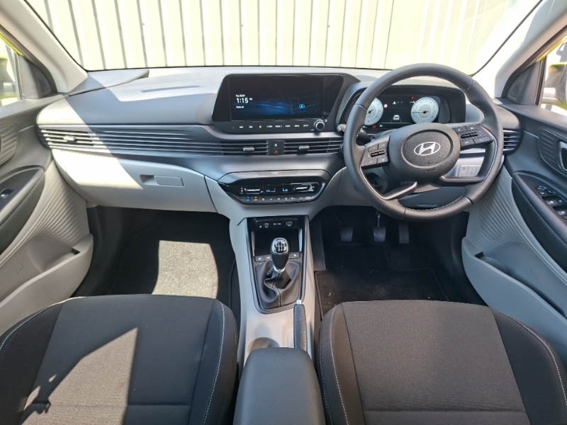 Hyundai I20 1.0T Gdi 90 Tech Line SW26TJZ Green #3