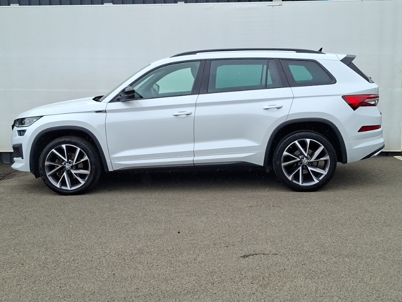 Skoda Kodiaq 1.5 Tsi Sport Line Dsg 7 Seat White #4