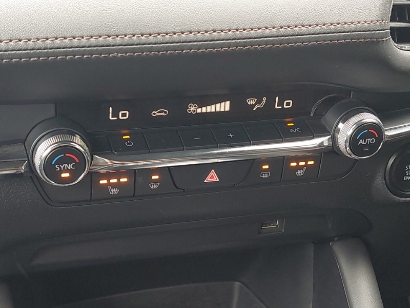 Mazda 3 2.0 Skyactiv-g Sport Saloon Euro #15