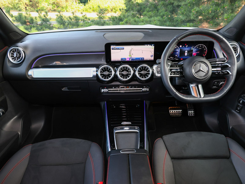Mercedes-Benz GLB Class Glb 200 Amg Line Executive 7G-tronic White #3