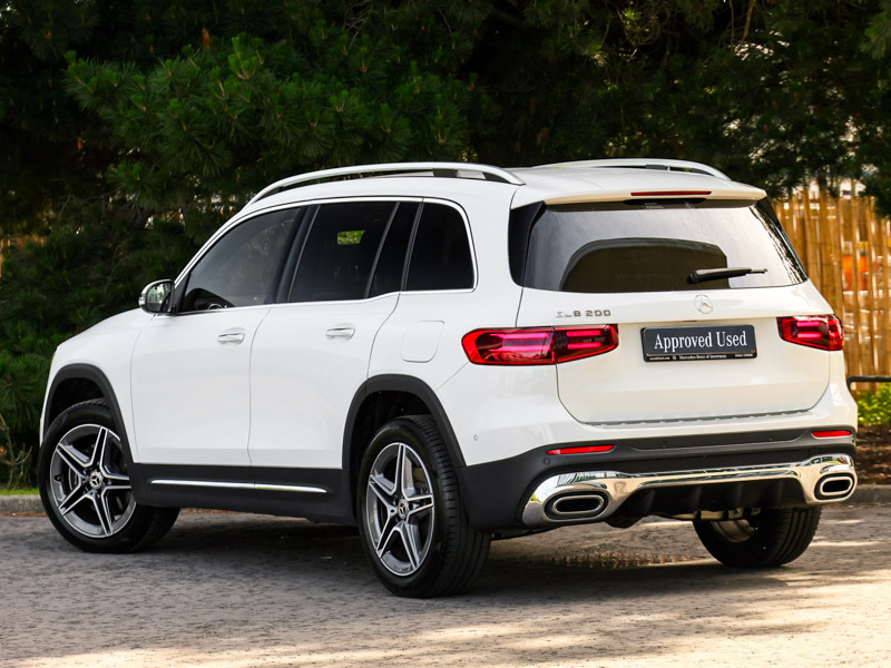 Mercedes-Benz GLB Class Glb 200 Amg Line Executive 7G-tronic White #2
