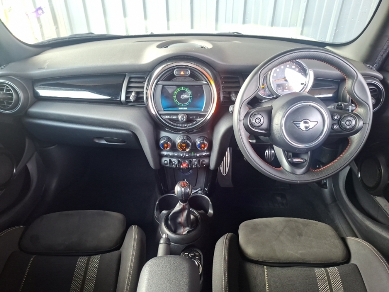 Mini Hatch 1.5 Cooper Sport II AD19TKE White #3