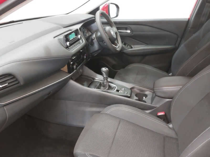 Nissan Qashqai 1.3 Dig-t Mh Visia DS22OFL Red #5