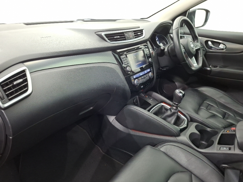 Nissan Qashqai 1.3 Dig-t N-motion Red #5