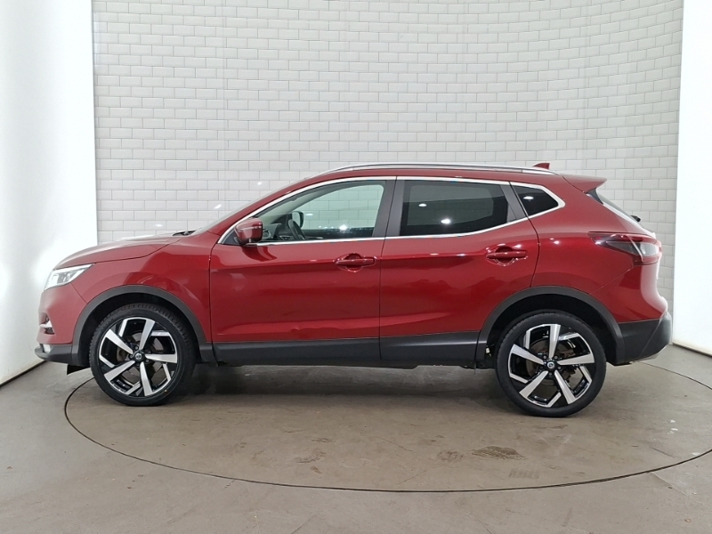 Nissan Qashqai 1.3 Dig-t N-motion Red #4