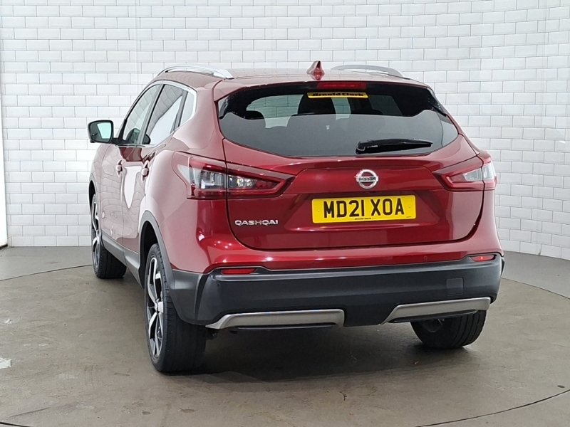 Nissan Qashqai 1.3 Dig-t N-motion Red #2