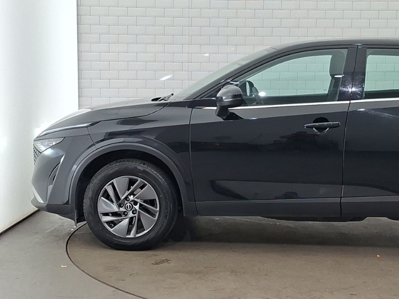 Nissan Qashqai N-connecta Black #19