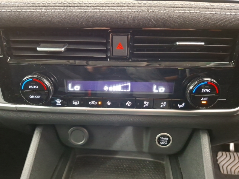 Nissan Qashqai N-connecta Black #15