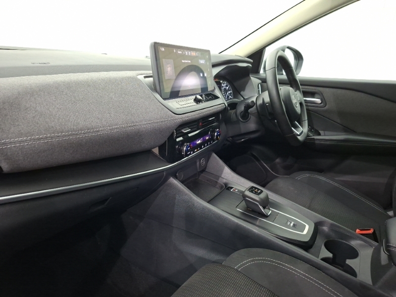 Nissan Qashqai 1.3 Dig-t Mh 158 Acenta Premium Xtronic Black #5