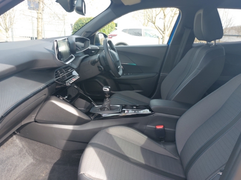 Peugeot 2008 1.2 Puretech Allure Premium Blue #5