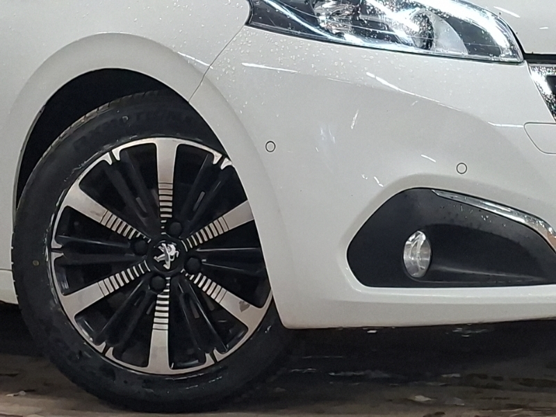 Peugeot 208 Peugeot 208 1.2 Puretech 82 Tech Edition White #20