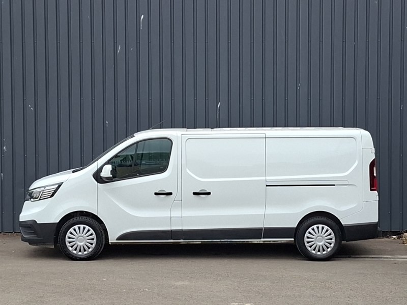 Renault Trafic Ll30 Blue Dci 130 Advance Safety Van White #4