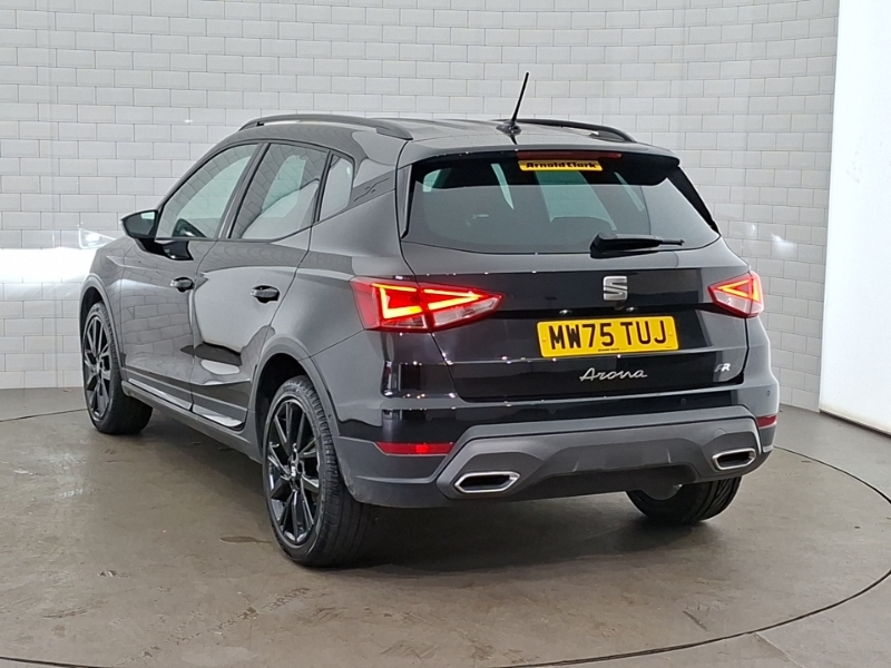 Seat Arona 1.0 Tsi 115 Fr Black Edition Dsg Black #2
