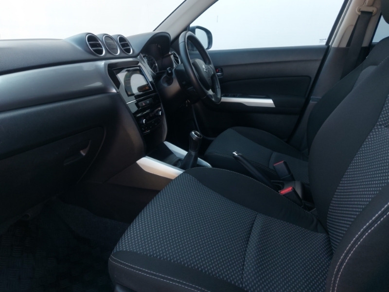 Suzuki Vitara 1.6 Sz-t SD67UTT White #5