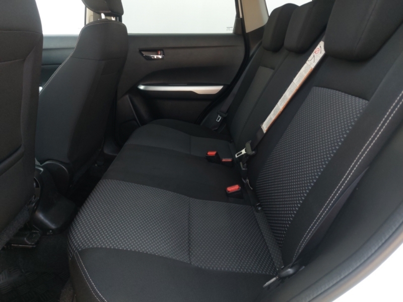 Suzuki Vitara 1.6 Sz-t SD67UTT White #6