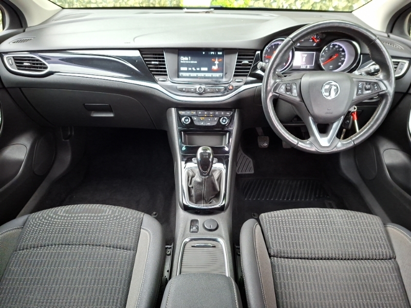 Vauxhall Astra 1.2 Turbo 145 Griffin Edition White #3