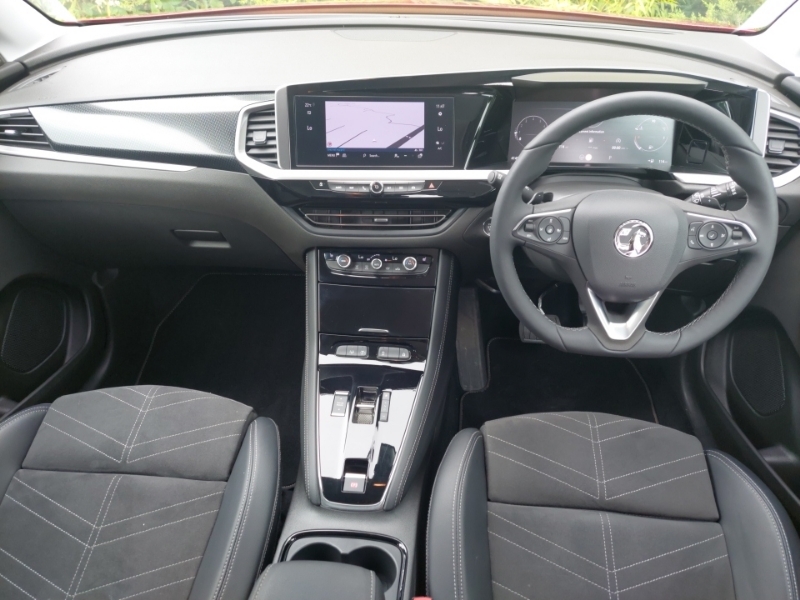Vauxhall Grandland 1.2 Hybrid 136 Ultimate E-dct6 Red #3