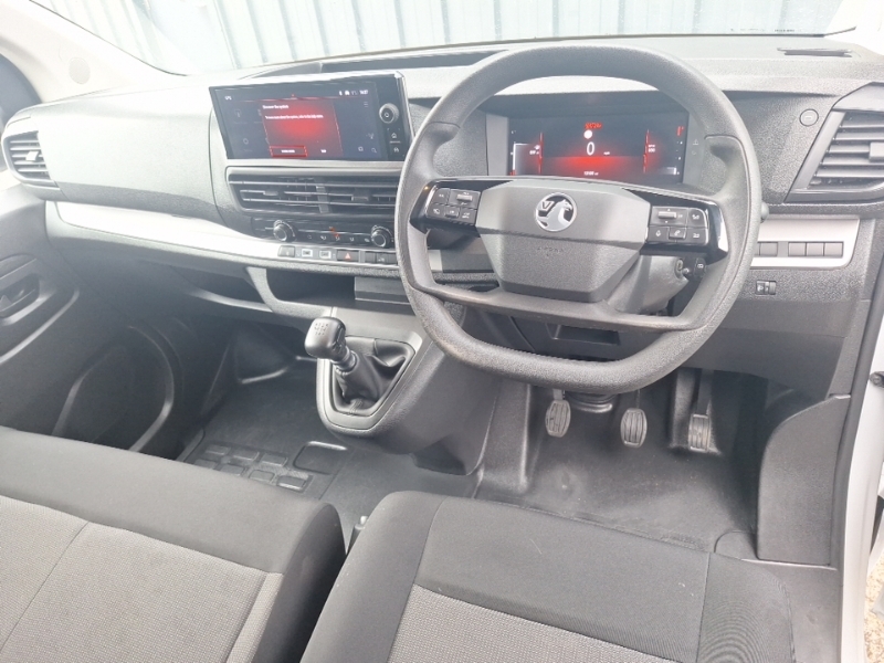 Vauxhall Vivaro 1.5 Turbo D 120 Prime H1 Van White #3