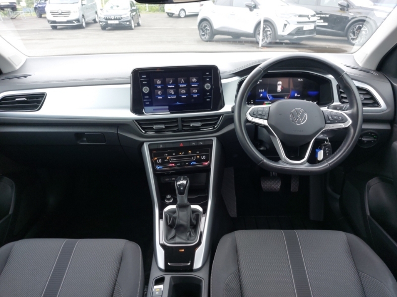 Volkswagen T-Roc 1.5 Tsi Life Dsg Black #3