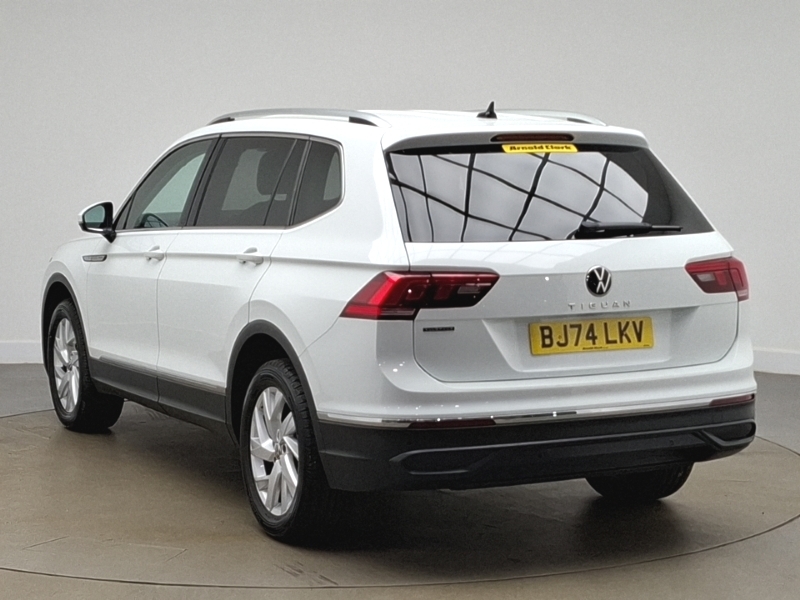 Volkswagen Tiguan Allspace 1.5 Tsi Life Dsg White #2