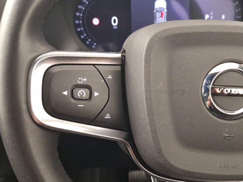 Volvo XC40 R-design Pro 1.5H T5 Twin Engine Recharge 10.7Kwh Black #12