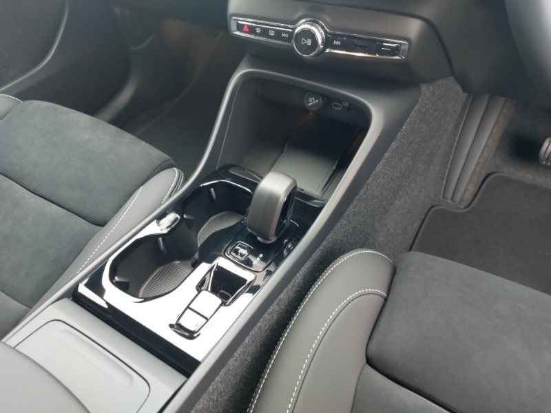 Volvo XC40 Ultra, B4 Mild Hybrid, Dark Grey #19