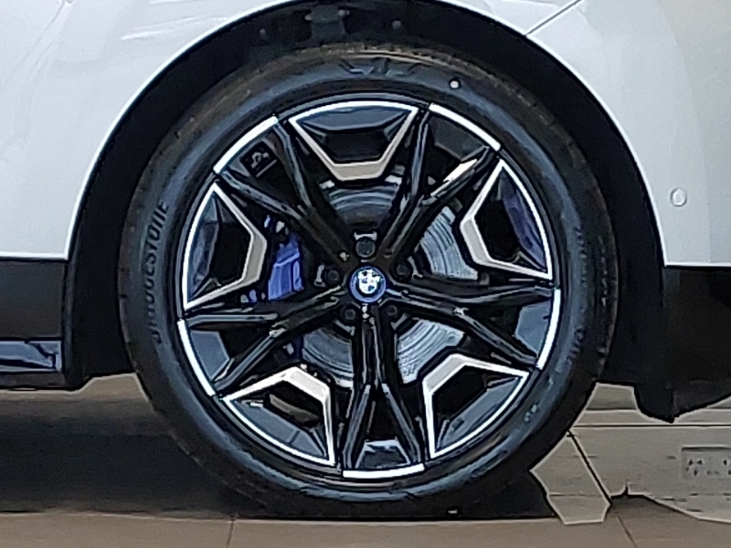 BMW iX 240Kw Xdrive40 M Sport 76.6Kwh Blue #14