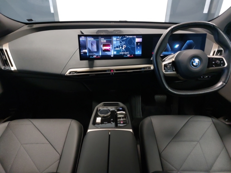 BMW iX 240Kw Xdrive40 M Sport 76.6Kwh White #4