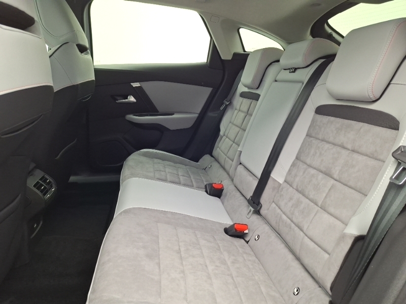 Citroen C4 1.2 Hybrid 145 Max White #6