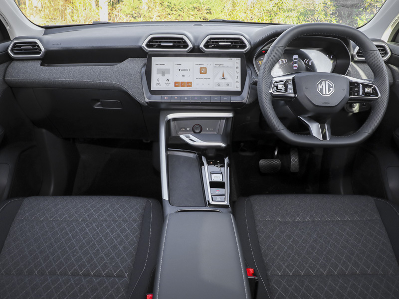 MG ZS 1.5 Hybrid Se Black #3