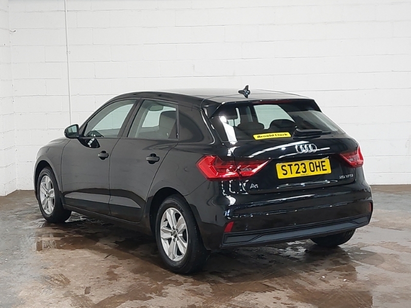 Audi A1 25 Tfsi Technik ST23OHE Black #2