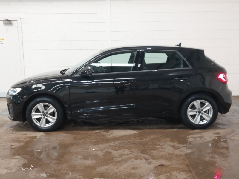 Audi A1 25 Tfsi Technik ST23OHE Black #4
