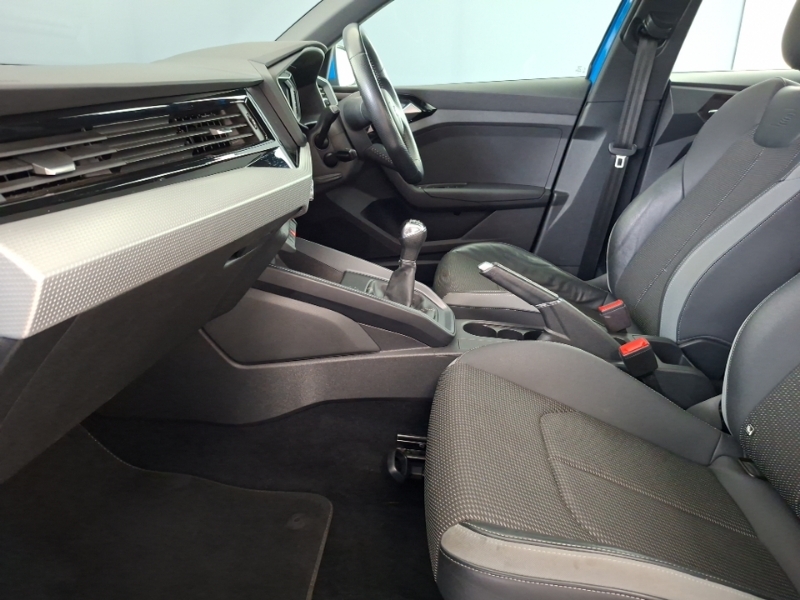 Audi A1 30 Tfsi S Line CE20YAH Blue #5