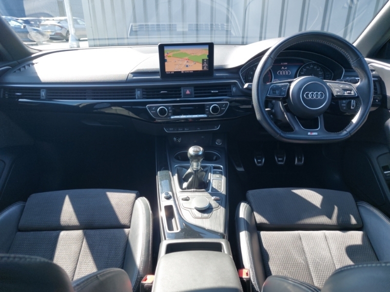 Audi A4 35 Tfsi Black Edition PY68CWZ White #3