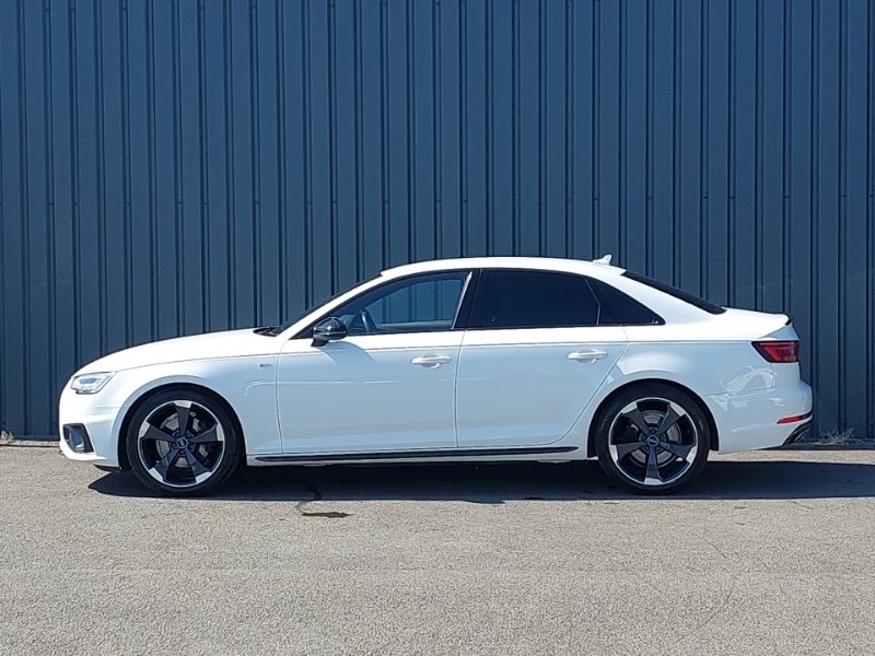 Audi A4 35 Tfsi Black Edition PY68CWZ White #4