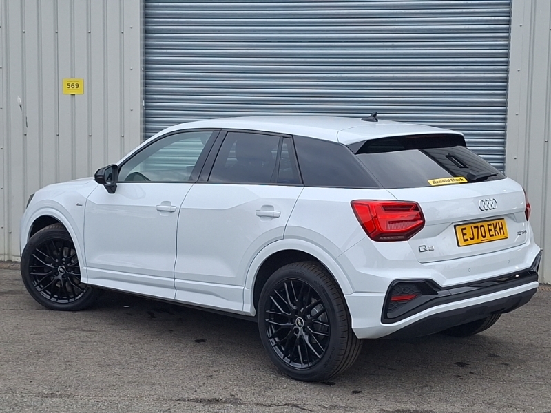 Audi Q2 35 Tfsi Black Edition EJ70EKH White #2