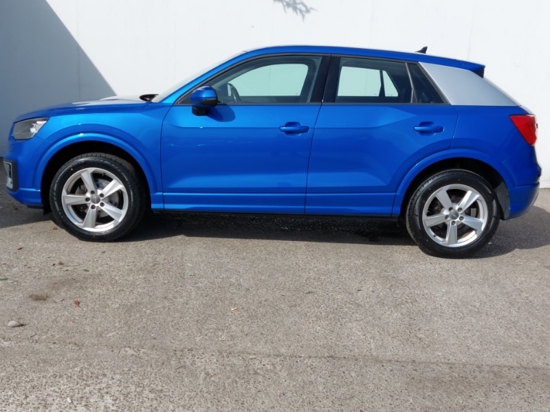 Audi Q2 30 Tdi Sport Blue #4