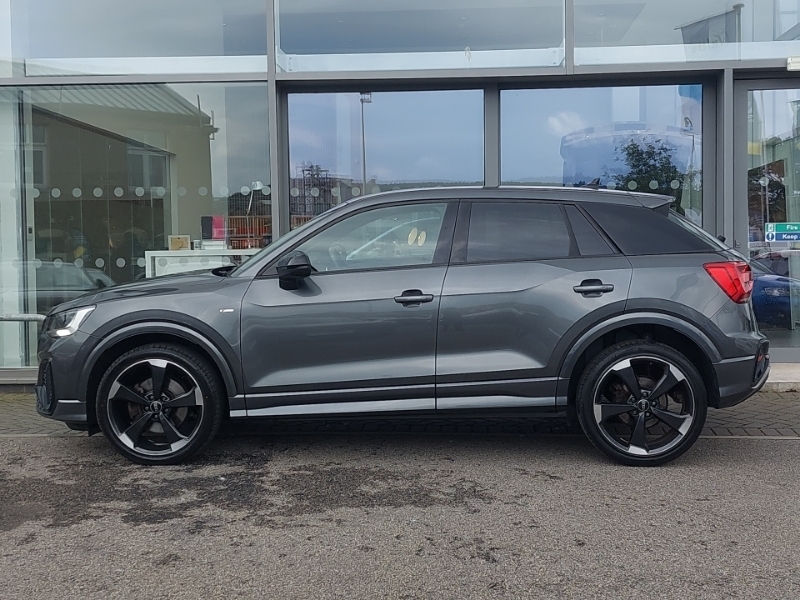 Audi Q2 35 Tfsi Black Edition S Tronic Grey #4
