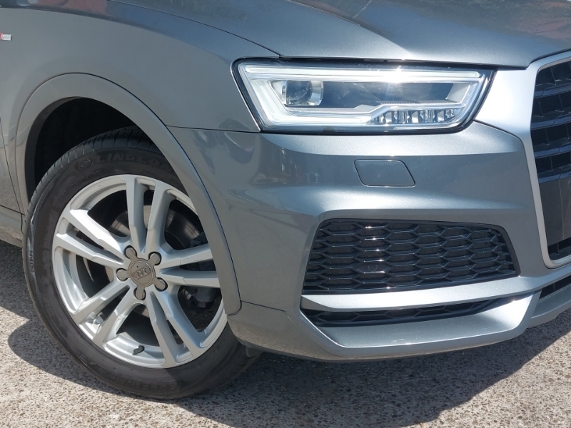Audi Q3 Audi Estate Special Edition 2.0T Fsi Quattro Black White #20