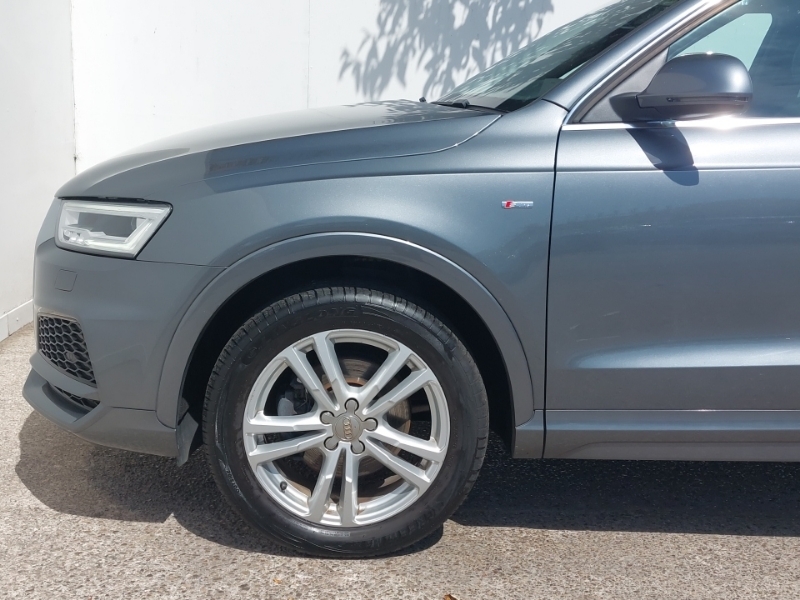 Audi Q3 Audi Estate Special Edition 2.0T Fsi Quattro Black White #19