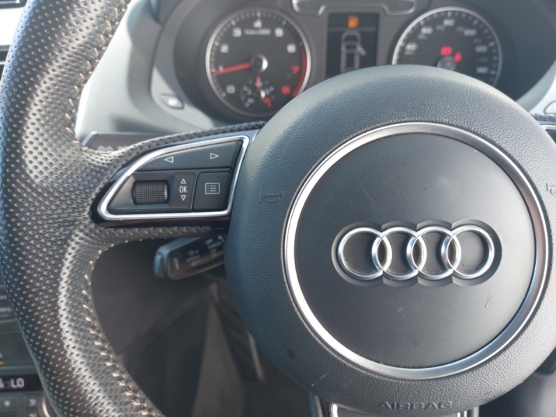 Audi Q3 Audi Estate Special Edition 2.0T Fsi Quattro Black White #12